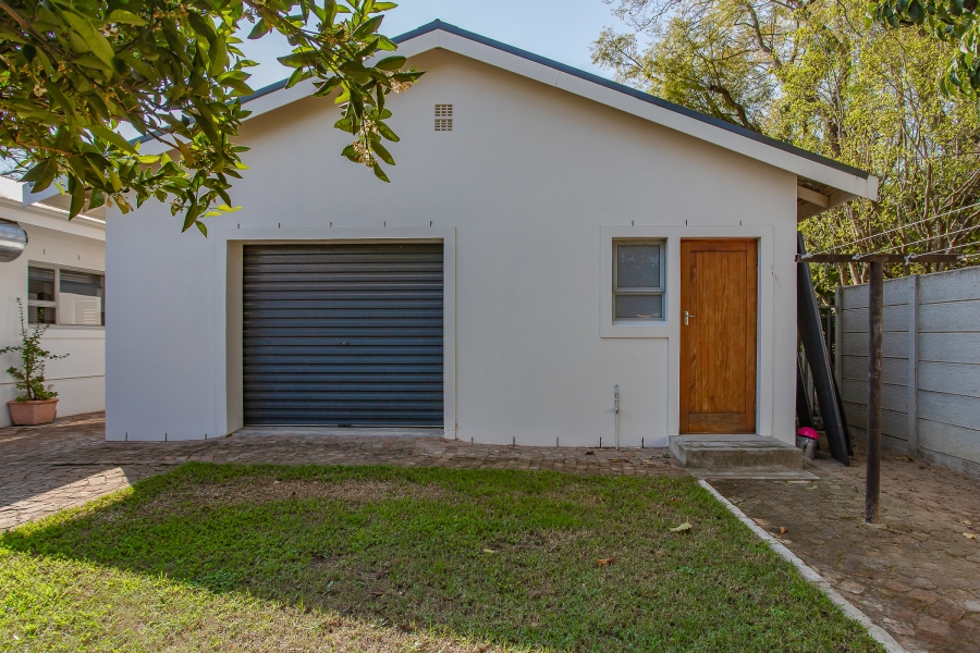 2 Bedroom Property for Sale in Lemoenkloof Western Cape